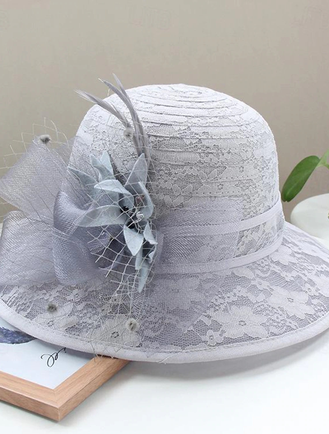 DingJiDress Fascinators Hats Headwear Straw Hat Sun Hat Wedding Casual Holiday Tea Party Beach Elegant Vintage With Feather Bows Headpiece