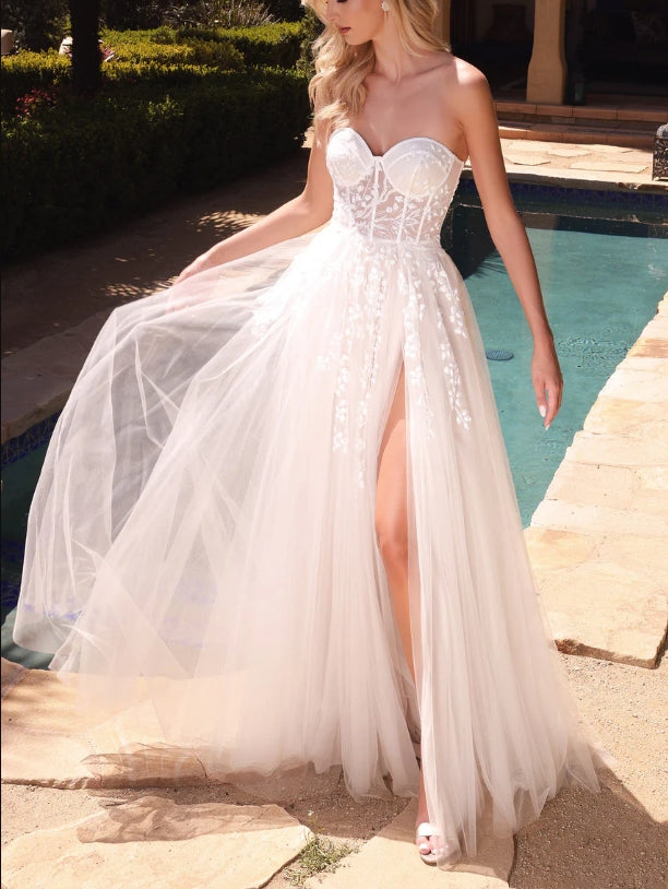 DingJiDress Wedding Dress December Wedding A-line Tulle Skirt Side Leg Slit Sweep Train Sweet Heart Bodice Strapless Bridal Gown Beautiful Layered Lace Open Backfloor Gorgeous Wedding Dress