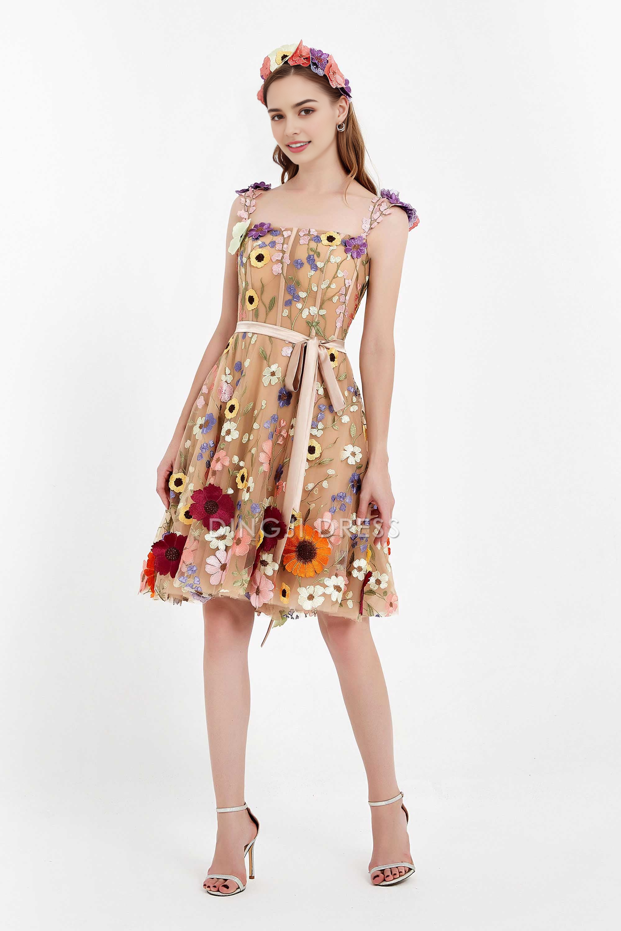 DingJiDress Hot Sale Homecoming Dress Exquisite A Line Spaghetti Strap Floral Lace Knee-Length Fashion Short Prom Dress