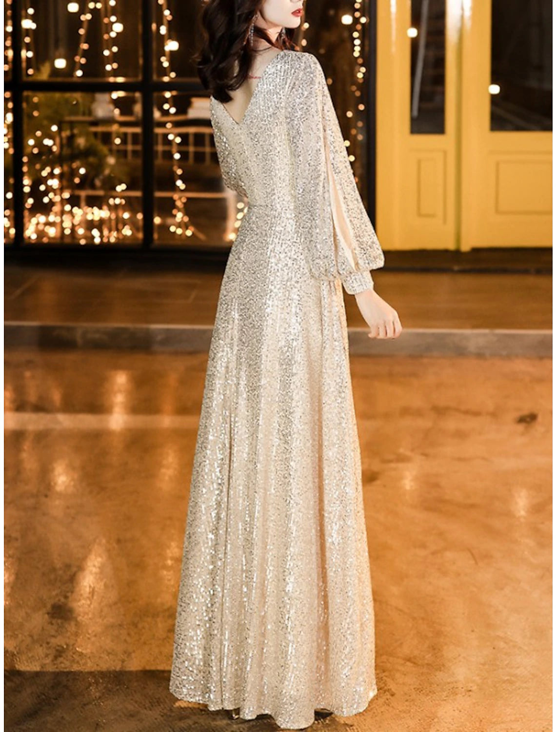 Sheath / Column Mother of the Bride Dress Minimalist Sparkle & Shine Petite V Neck Floor Length Sequined Long Sleeve with Pleats