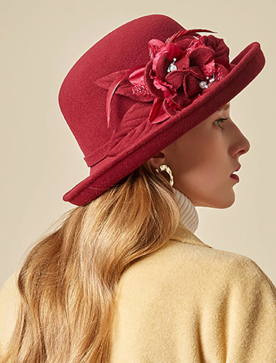 DingJiDress Blend Bowler / Cloche Hat Bucket Hat Fedora Hat Kentucky Derby Cocktail Royal Astcot Fall Wedding Elegant With Feather Appliques Headpiece