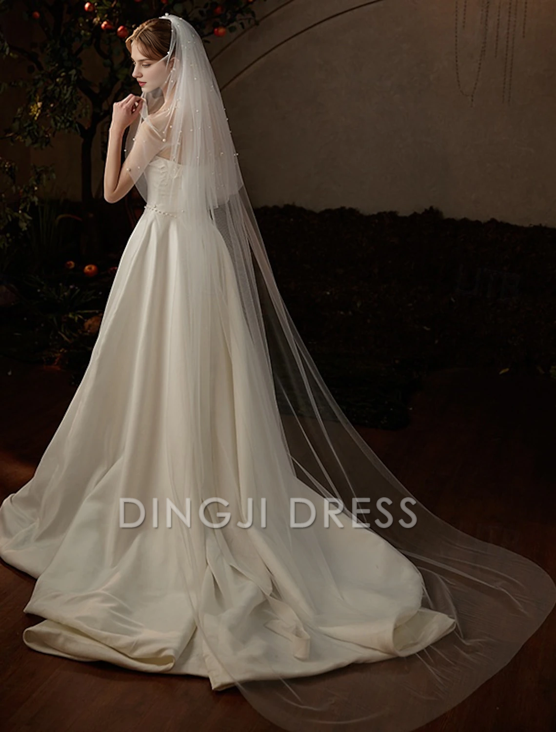 Ding Ji Two-tier Vintage Inspired Sweet Wedding Veil Cathedral Veils Exquisite Beading Pure Color 84.65 in (215cm) Tulle Hot Sale Veil