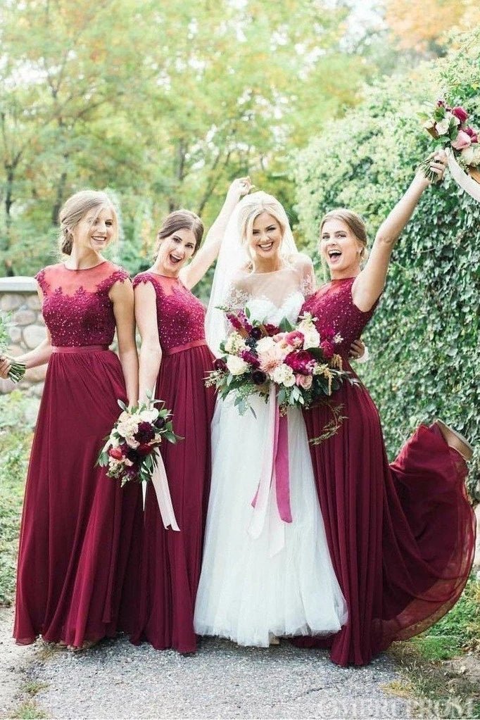 Retro Burgundy Tulle A Line Round Neck Sleeveless Lace Applique Beading Low Cost Floor Length Bridesmaid Dresses