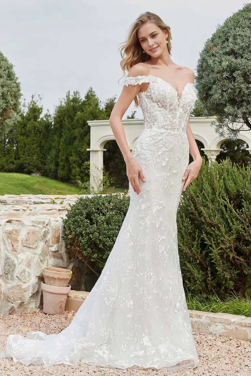 Elegant Mermaid Off Shoulder Sweetheart Neckline Sleeveless Backless Lace Affordable Hot Sale Wedding Dress