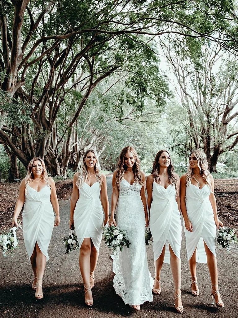 Simple Chiffon Sheath Spaghetti Strap V Neck Sleeveless Pleated Low Cost Short Gowns Bridesmaid Dresses