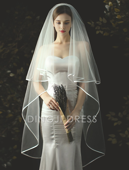 Ding Ji Two-tier Stylish Classic Wedding Veil Chapel Veils Solid Fashion Tulle Veil