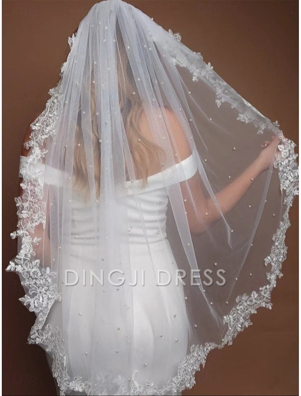 Ding Ji One-tier Comtemporary Stylish Wedding Veil Cathedral Veils with Satin Flower Tulle Pearl Veil