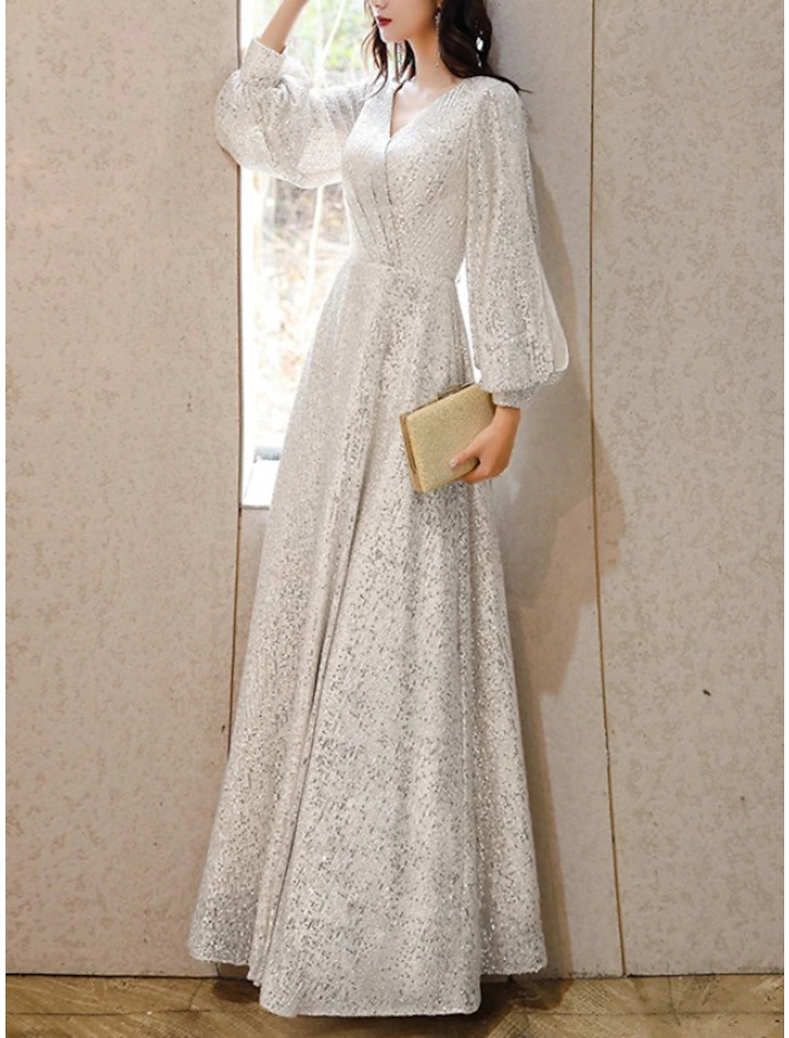 Sheath / Column Mother of the Bride Dress Minimalist Sparkle & Shine Petite V Neck Floor Length Sequined Long Sleeve with Pleats