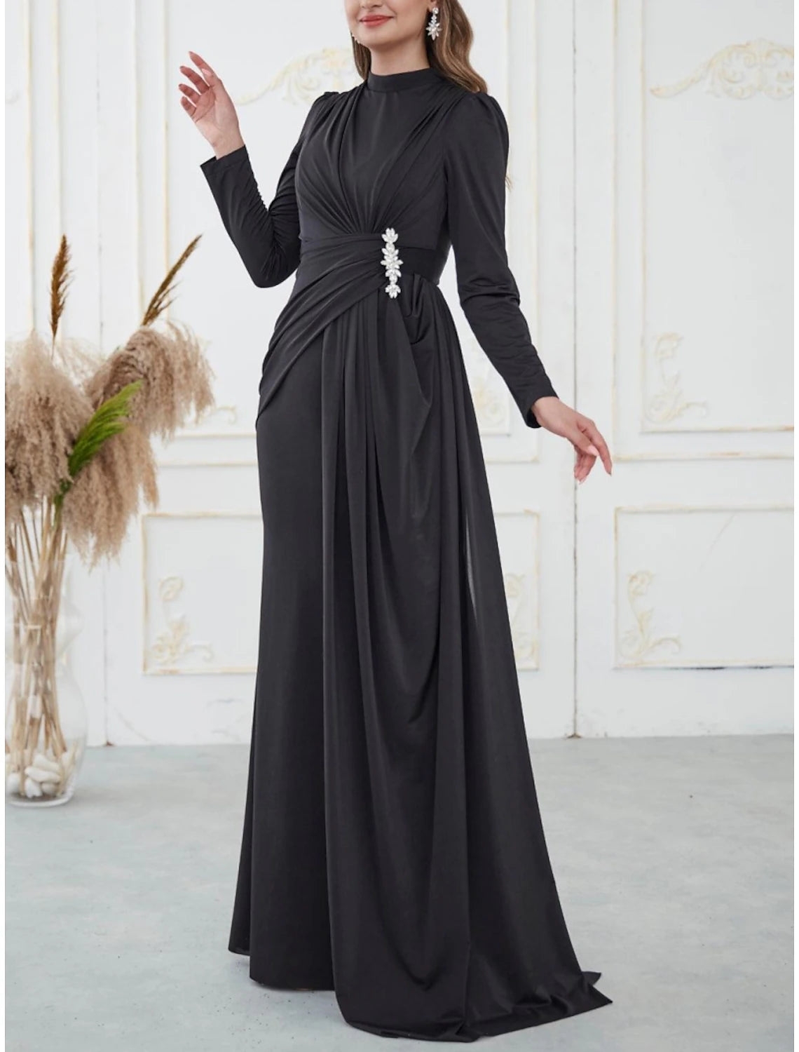 A-Line Evening Gown Elegant Black Dress Dress Formal Sweep / Brush Train Long Sleeve High Neck Satin with Pleats Sequin