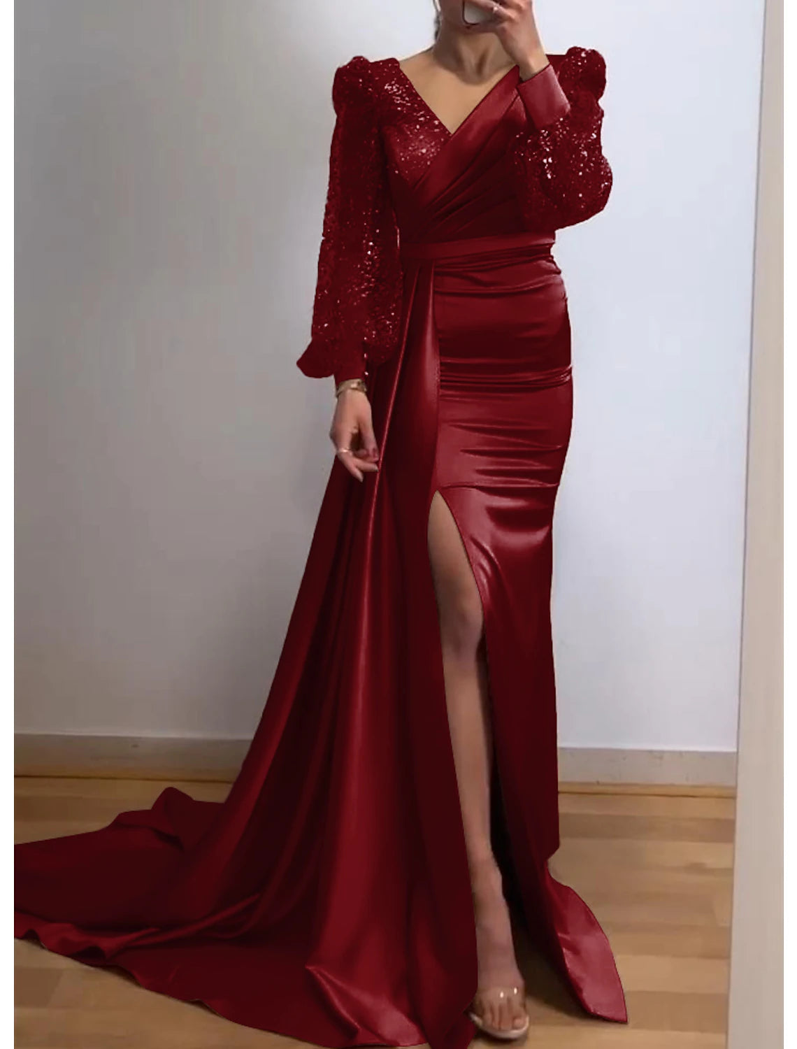 Mermaid / Trumpet Evening Gown Sparkle & Shine Dress Formal Court Train Long Sleeve V Neck Fall Wedding Guest Charmeuse with Sequin