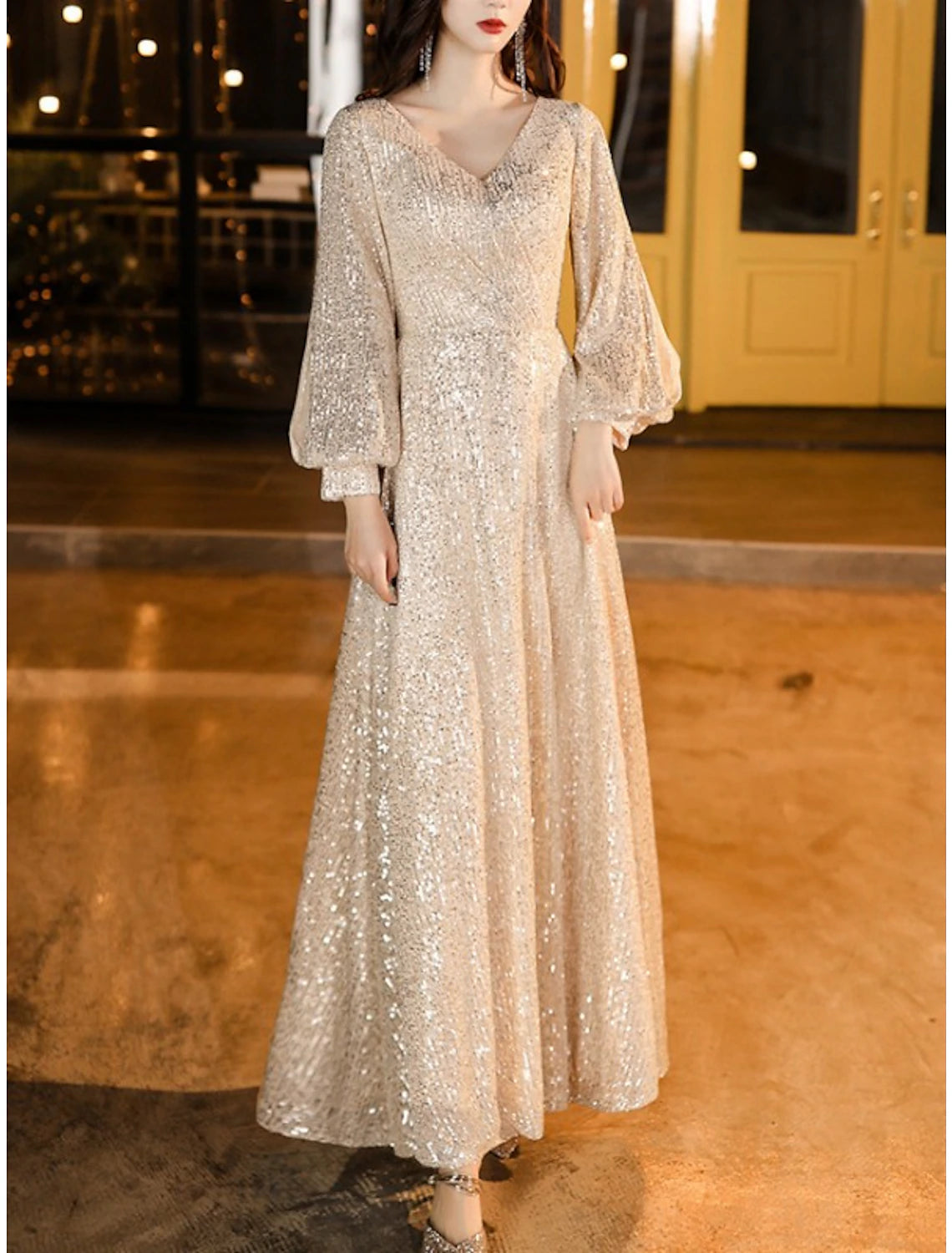 Sheath / Column Mother of the Bride Dress Minimalist Sparkle & Shine Petite V Neck Floor Length Sequined Long Sleeve with Pleats