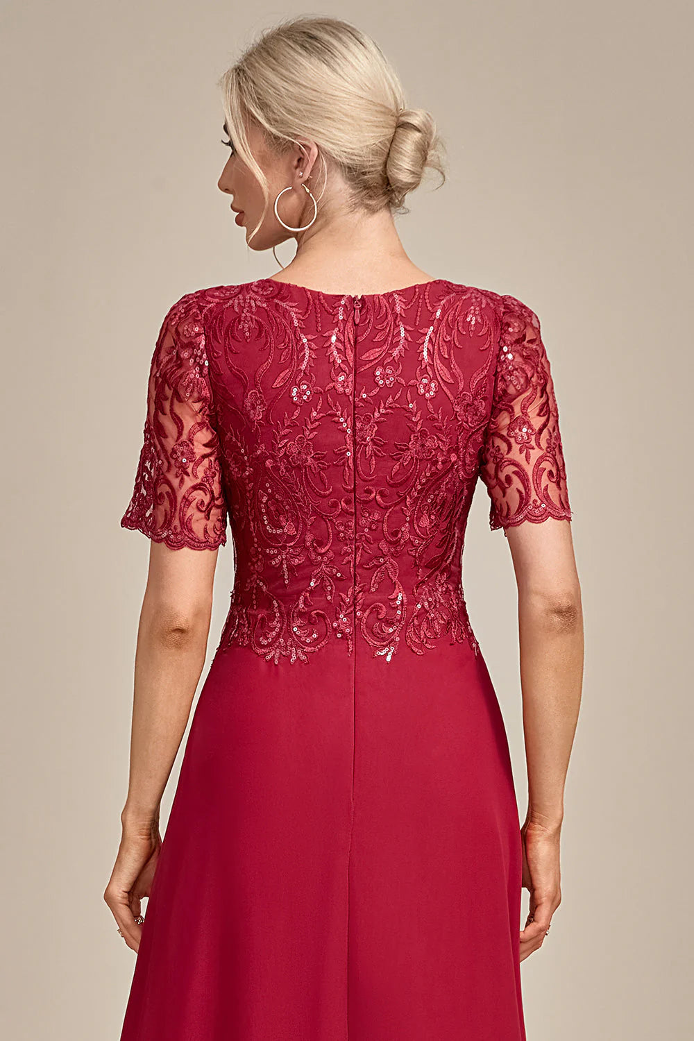 DingJiDress Fashion Burgundy A Line Round Neck Sequin Mother of Bride Dress With Appliques