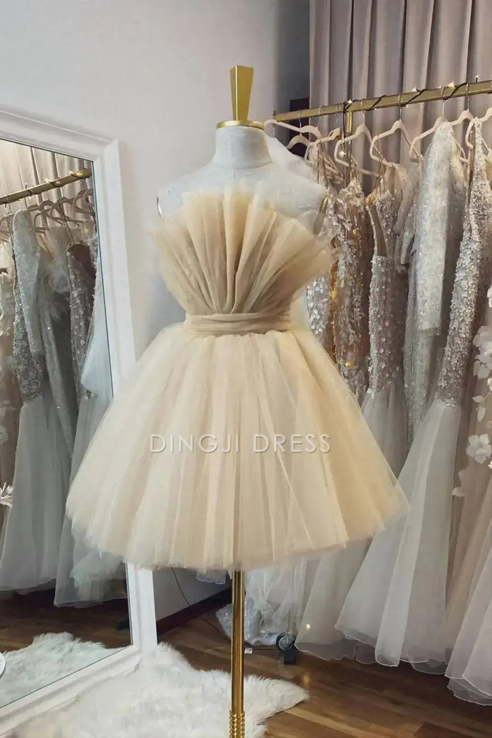 DingJiDress Short Evening Dress Tulle A Line Strapless Pleated Backless Bow Fashion Cocktail Dress Hot Sale Homecoming Dress