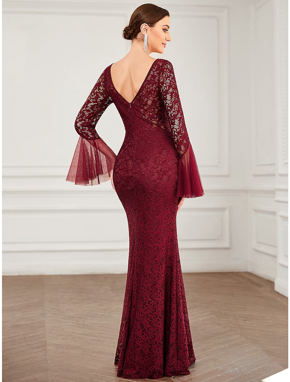 Mother of the Bride Dress Elegant Sexy Floor Length Lace Long Sleeve