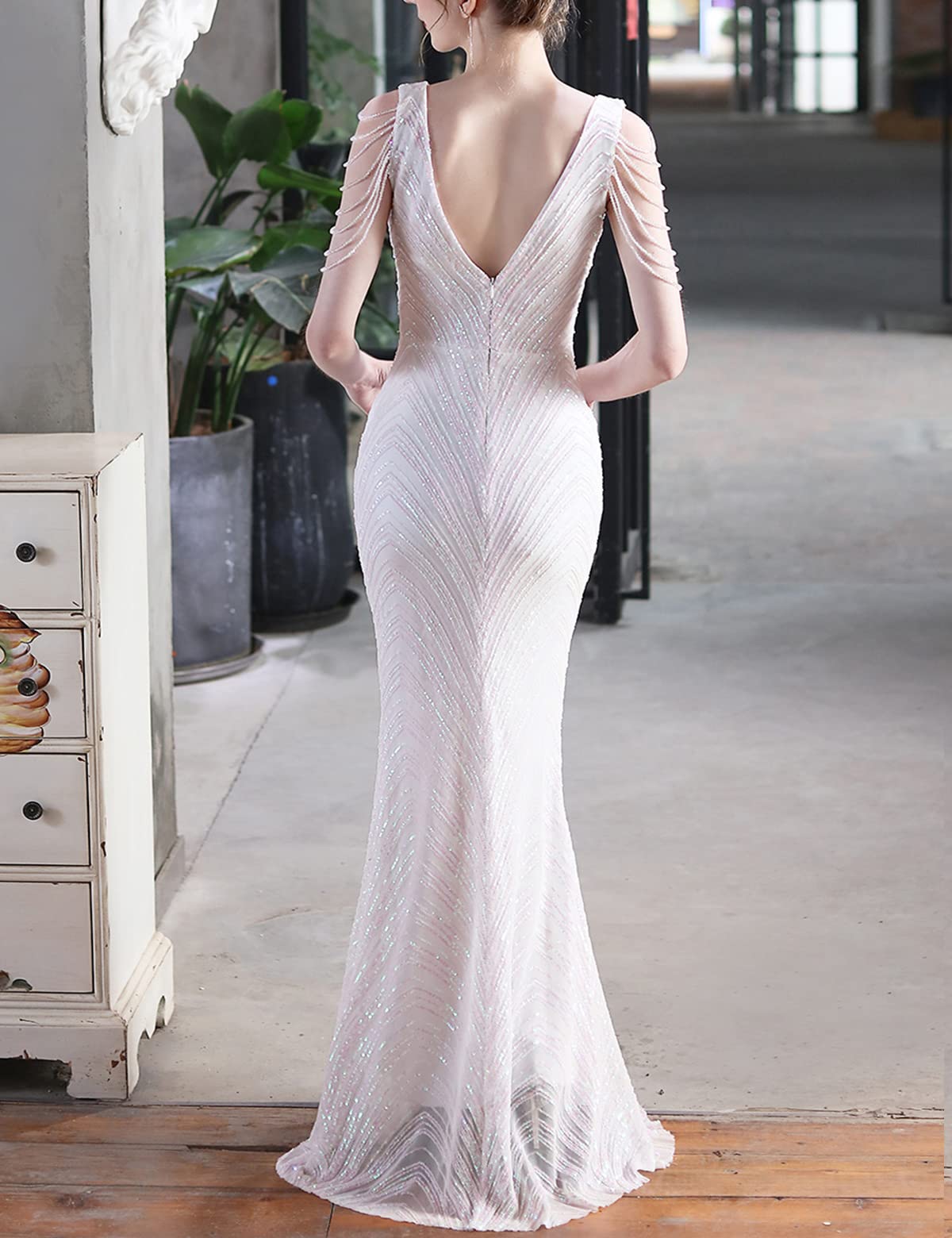 Evening Gown Sexy Dress Formal Floor Length Sleeveless V Neck Sequined with Tassel