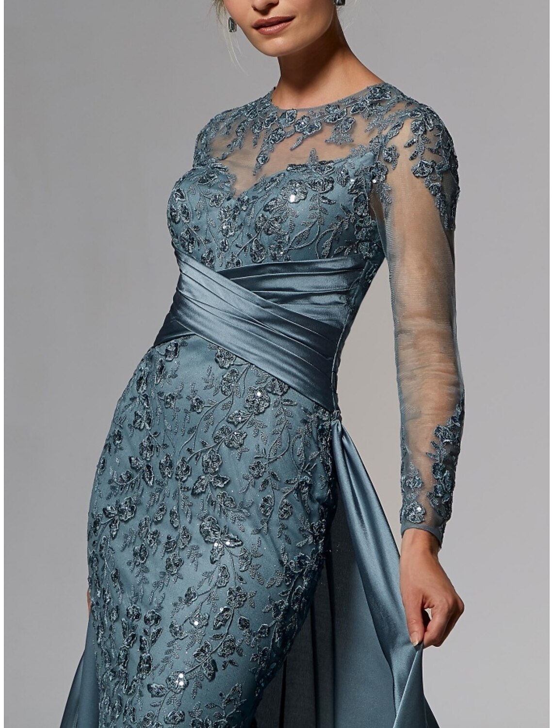 Mermaid / Trumpet Mother of the Bride Dress Wedding Guest Elegant Jewel Neck Sweep / Brush Train Stretch Satin Long Sleeve with Lace Sequin Ruching