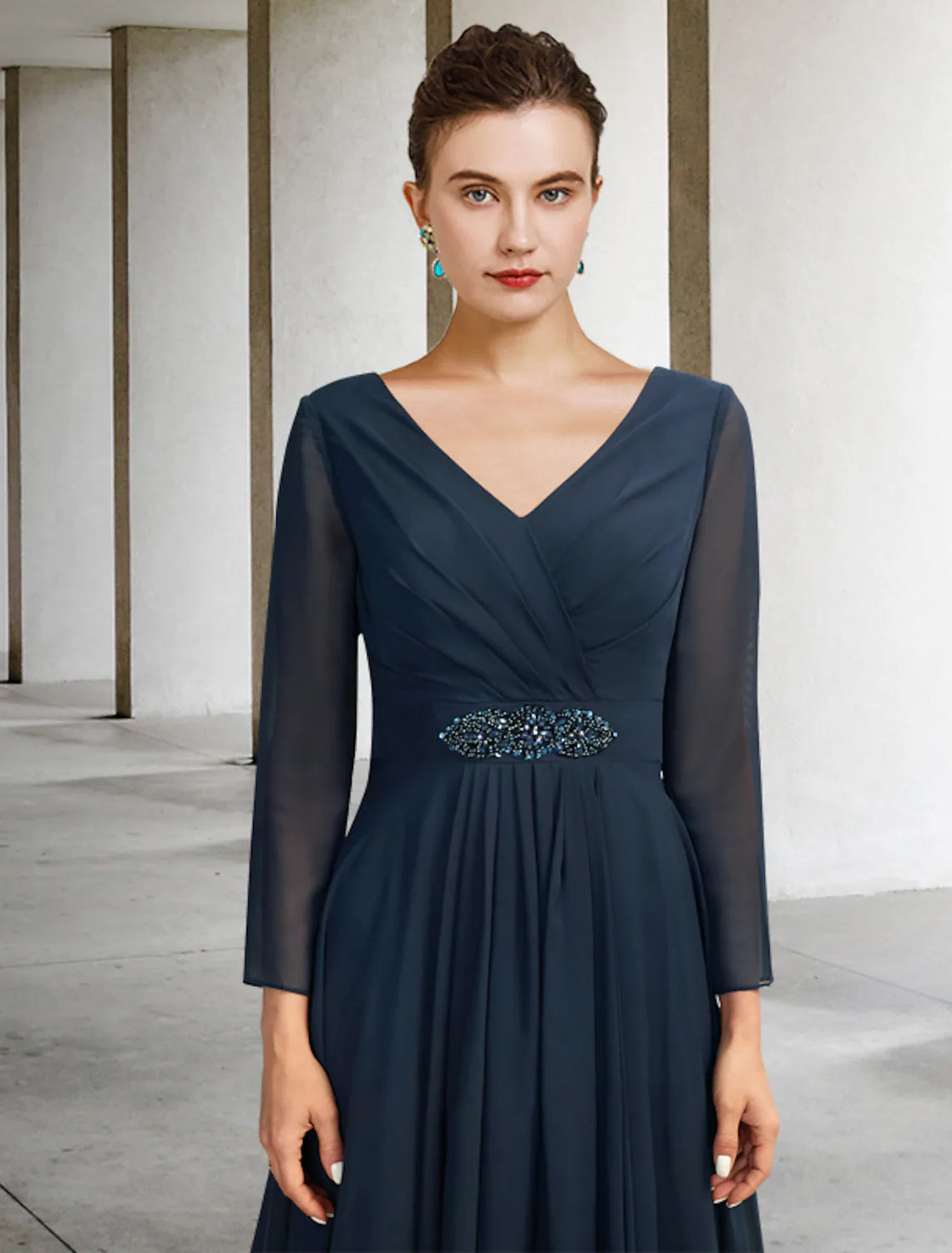 A-Line Mother of the Bride Dress Plus Size Elegant V Neck Asymmetrical Floor Length Chiffon Long Sleeve with Pleats Crystals