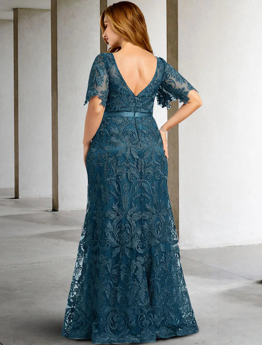 Two Piece A-Line Mother of the Bride Dress Plus Size Elegant Floor Length Chiffon Sleeveless Shawls Pleats Beading