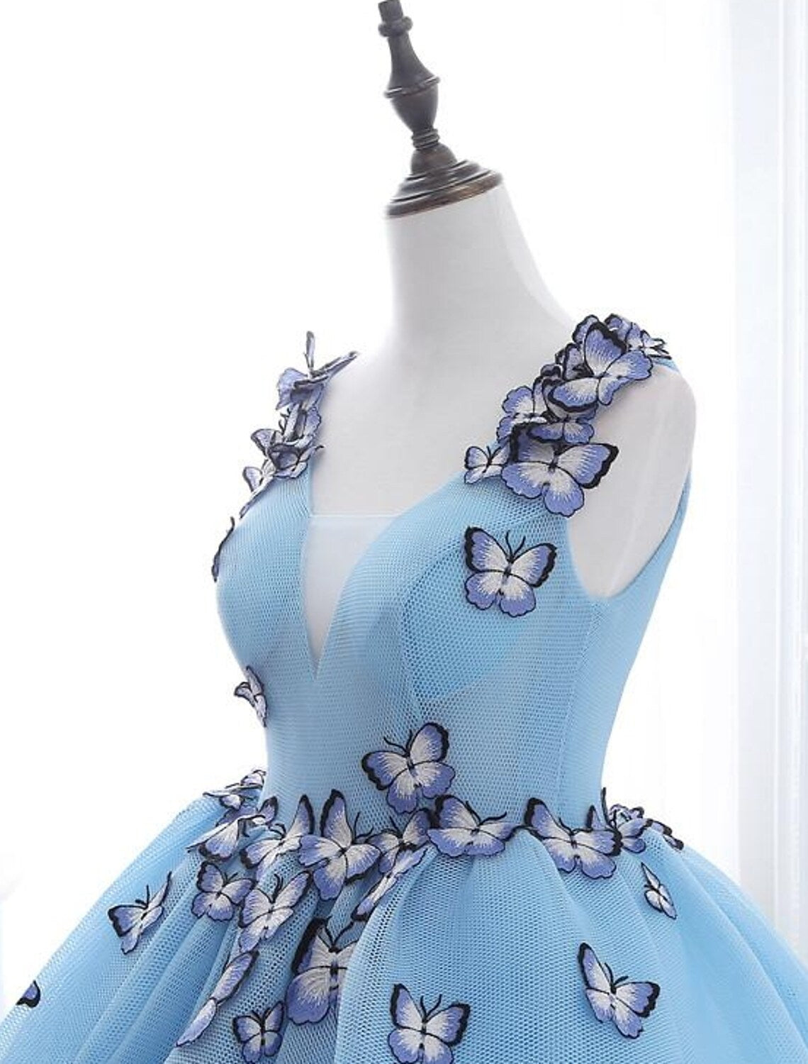 Ball Gown Prom Dresses Luxurious Dress Engagement Sleeveless V Neck Tulle Pleats Appliques