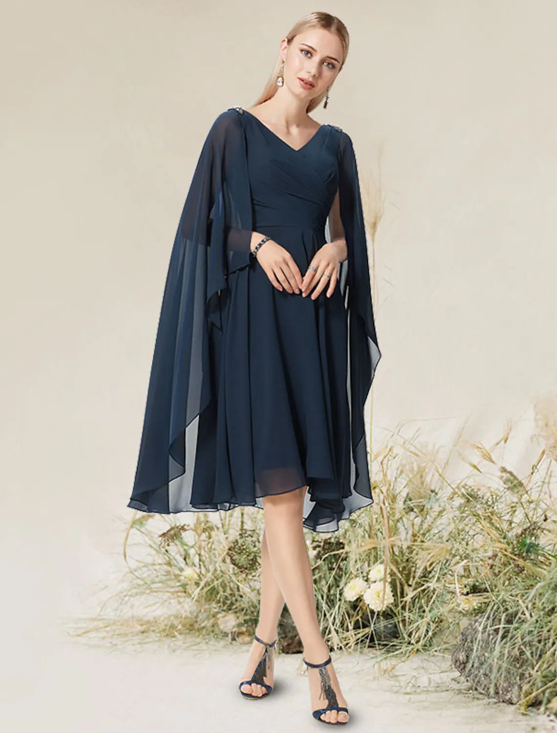 A-Line Cocktail Dresses Party Dress Wedding Knee Length Short Sleeve V Neck Chiffon with