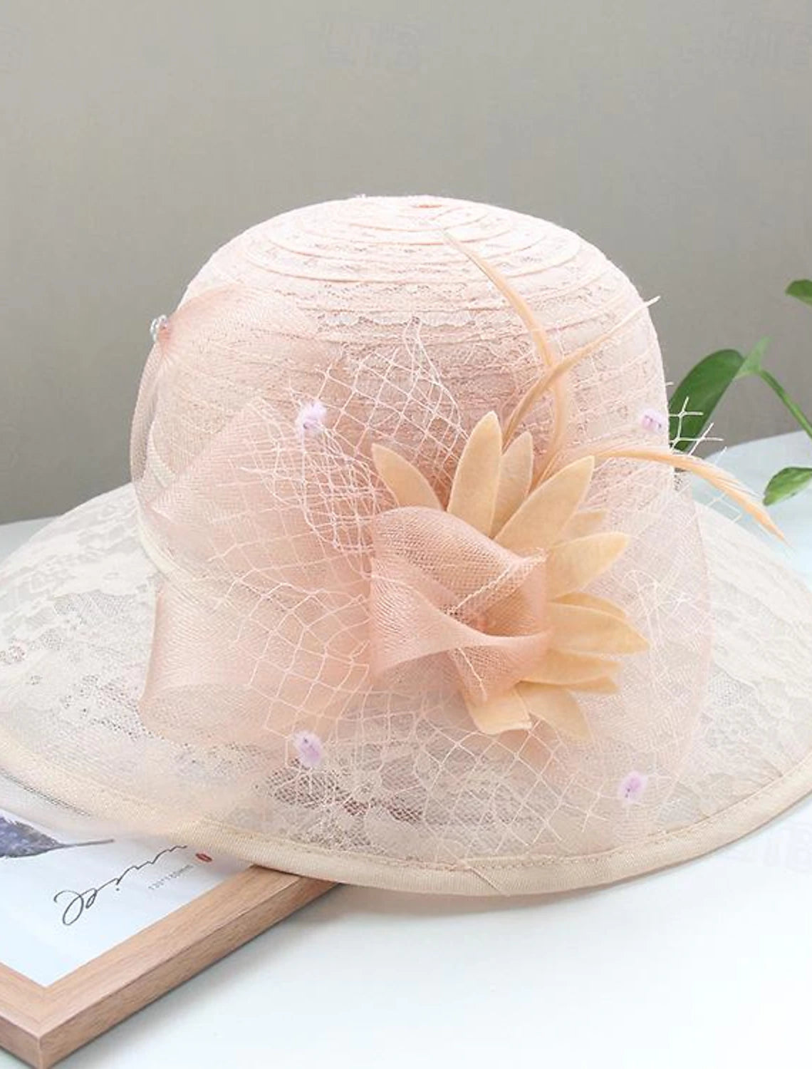 DingJiDress Fascinators Hats Headwear Straw Hat Sun Hat Wedding Casual Holiday Tea Party Beach Elegant Vintage With Feather Bows Headpiece