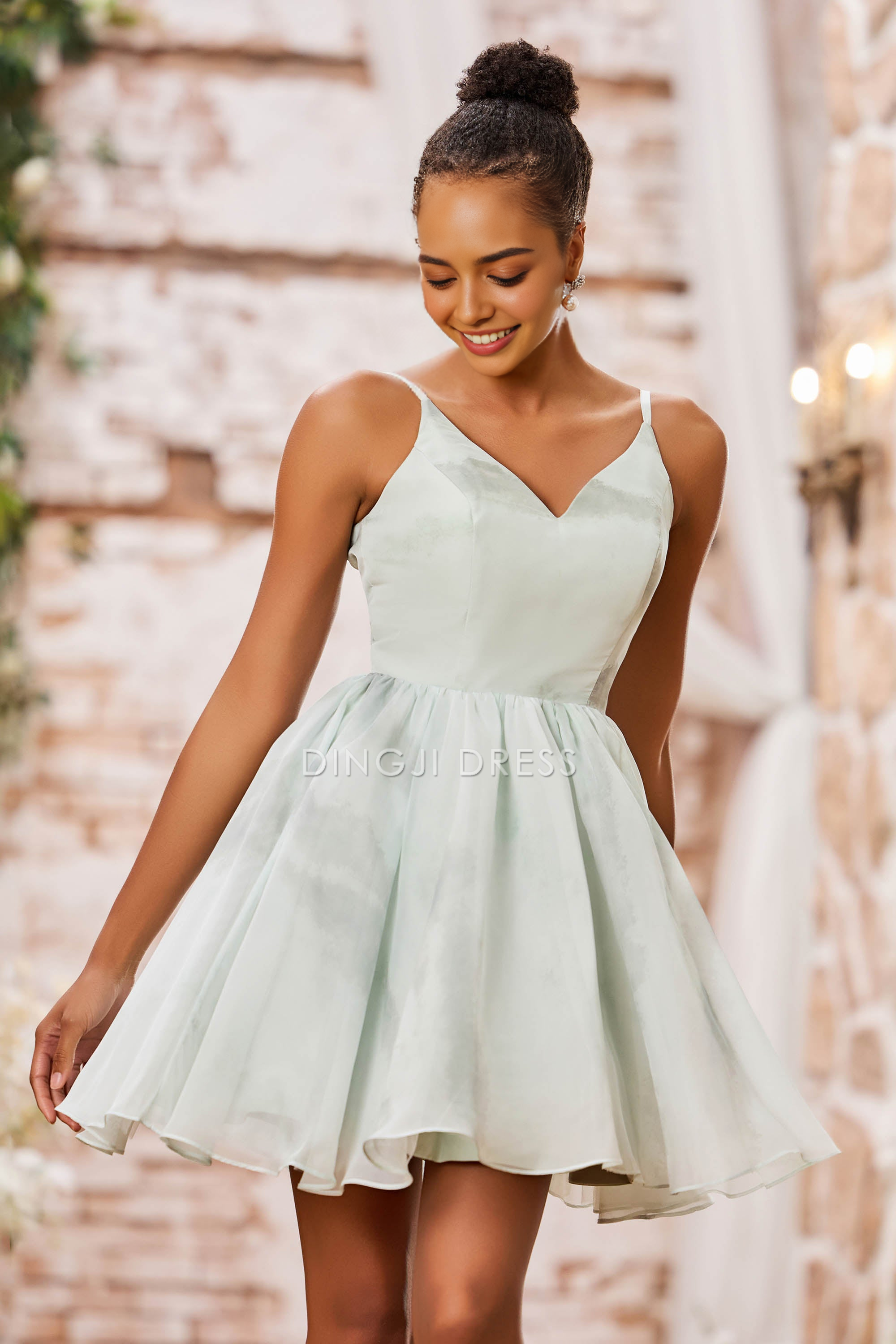 DingJiDress Hot Sale Homecoming Dress Elegant A-Line V-Neck Spaghetti Straps Simple Short Dresses