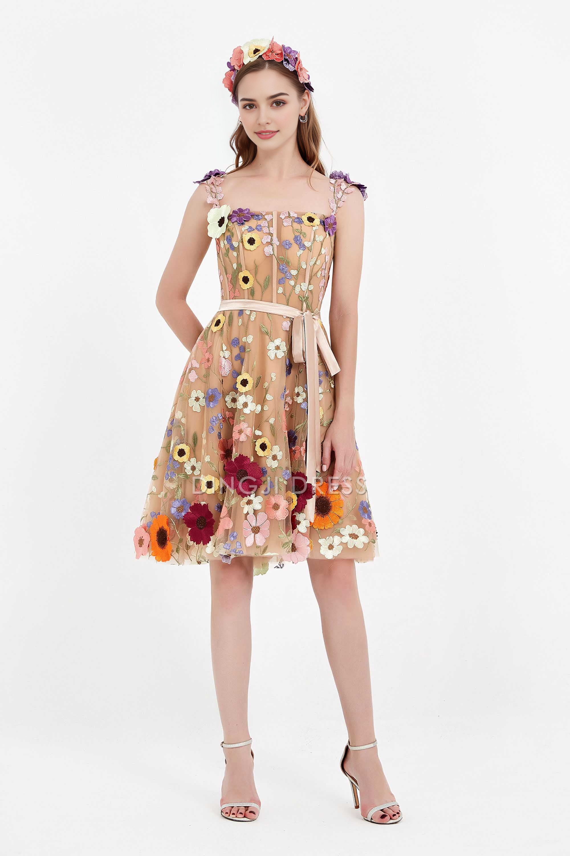 DingJiDress Hot Sale Homecoming Dress Exquisite A Line Spaghetti Strap Floral Lace Knee-Length Fashion Short Prom Dress