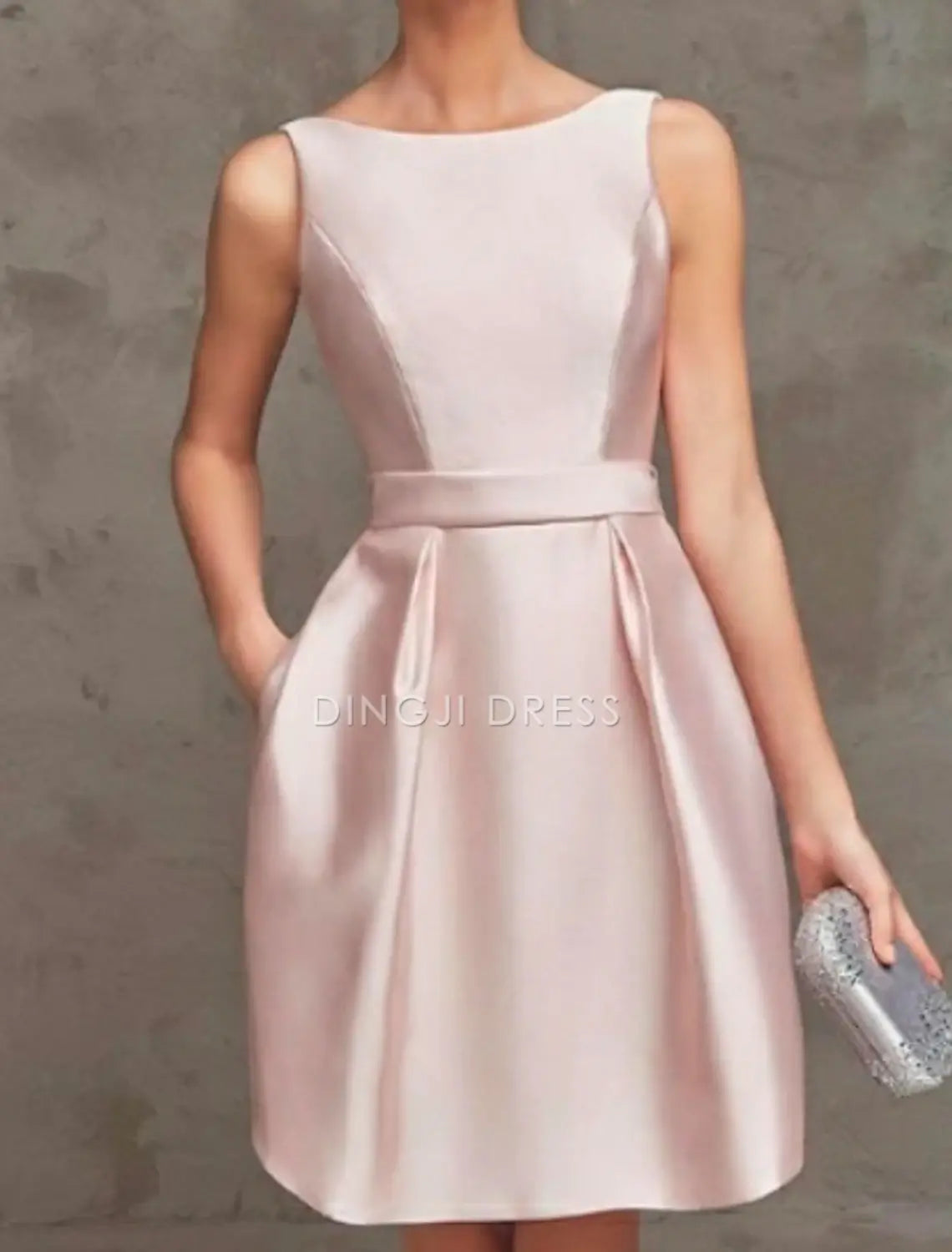 DingJiDress Hot Sale Short Prom Dress A-Line Boat Neck V Back Cocktail Dresses Party Dress Wedding Guest Graduation Sleeveless Satin with Pleats Simple New Homecoming Dress