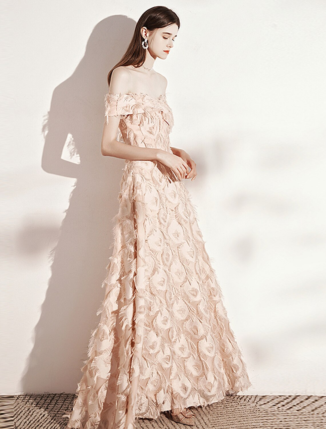 A-Line Evening Gown Minimalist Dress Formal Evening Floor Length Short Sleeve Off Shoulder Nylon with Feather