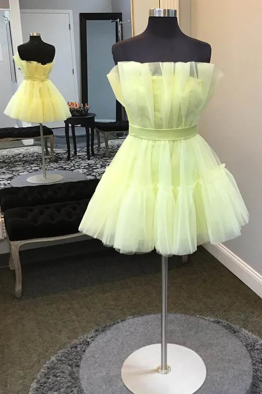 DingJiDress Strapless A-Line Fashionable and Beautiful Homecoming Dress Tulle Light Yellow