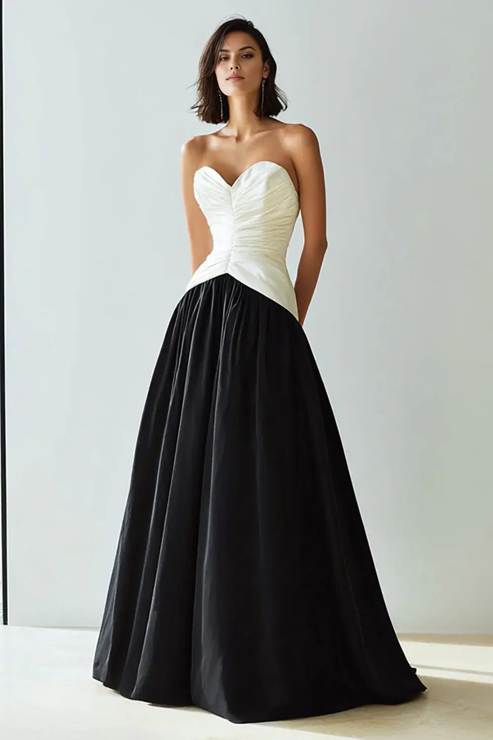 Exquisite Black White A Line Strapless Sweetheart Neckline Pleated Fashion Long Formal Dress Hot Sale Evening Dress