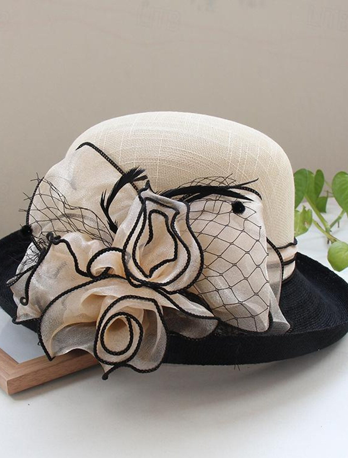 DingJiDress Fascinators Hats Headwear Polyester Bucket Hat Straw Hat Sun Hat Casual Holiday Elegant Vintage With Feather Bows Headpiece Headwear