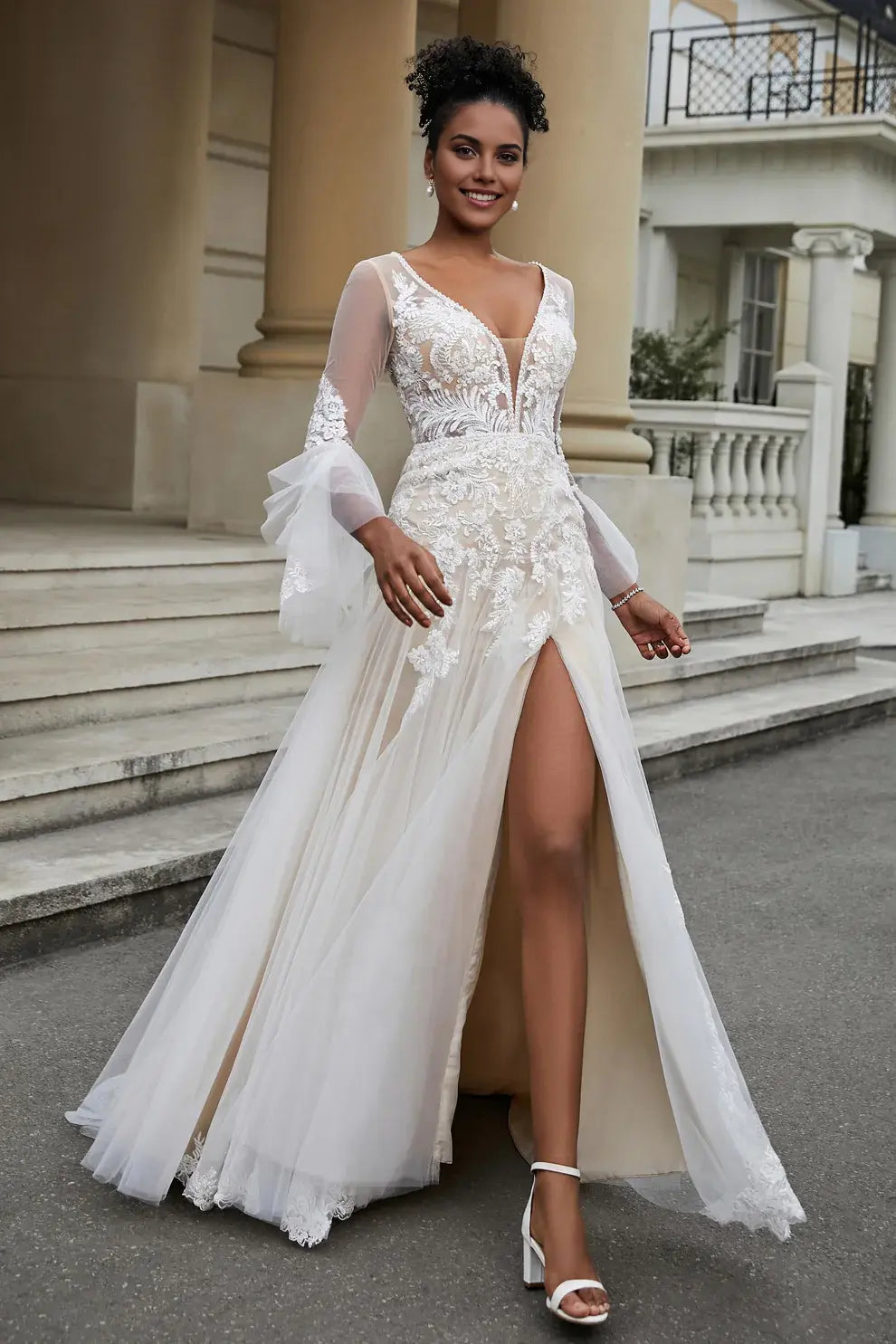 Exquisite A-Line Plunging V-neck Long Sleeves Tulle Lace Applique With Slit Hot Sale Wedding Dress
