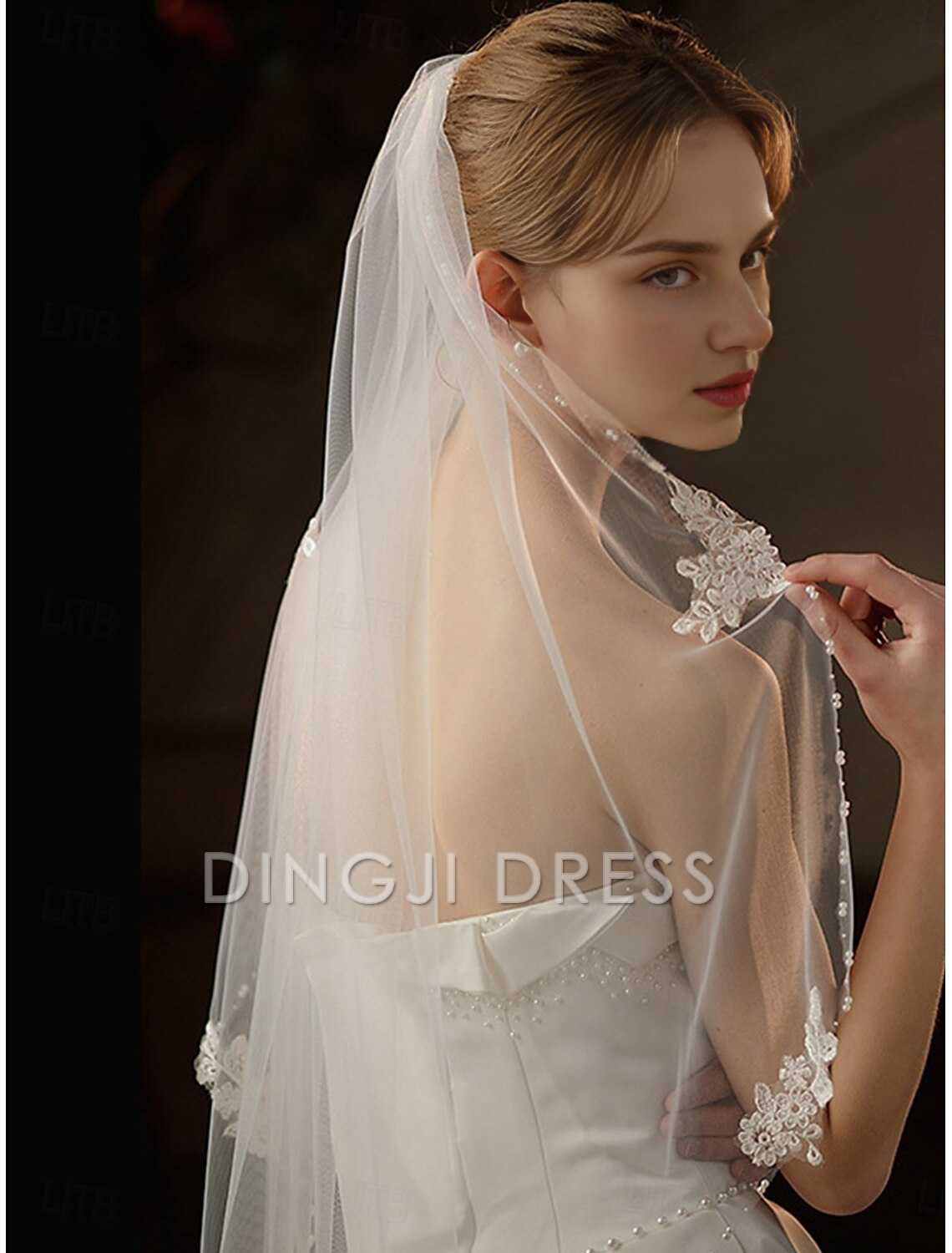 DingJi One-tier Comtemporary Stylish Wedding Veil Elbow Veils Satin Romantic Flower Tulle Hot Sale Veil