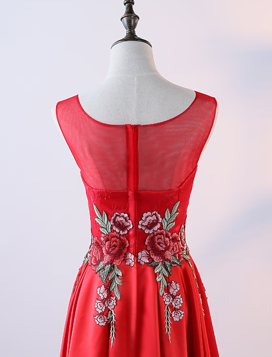 A-Line Evening Gown Elegant Dress Prom Floor Length Sleeveless Jewel Neck Satin with Embroidery Appliques