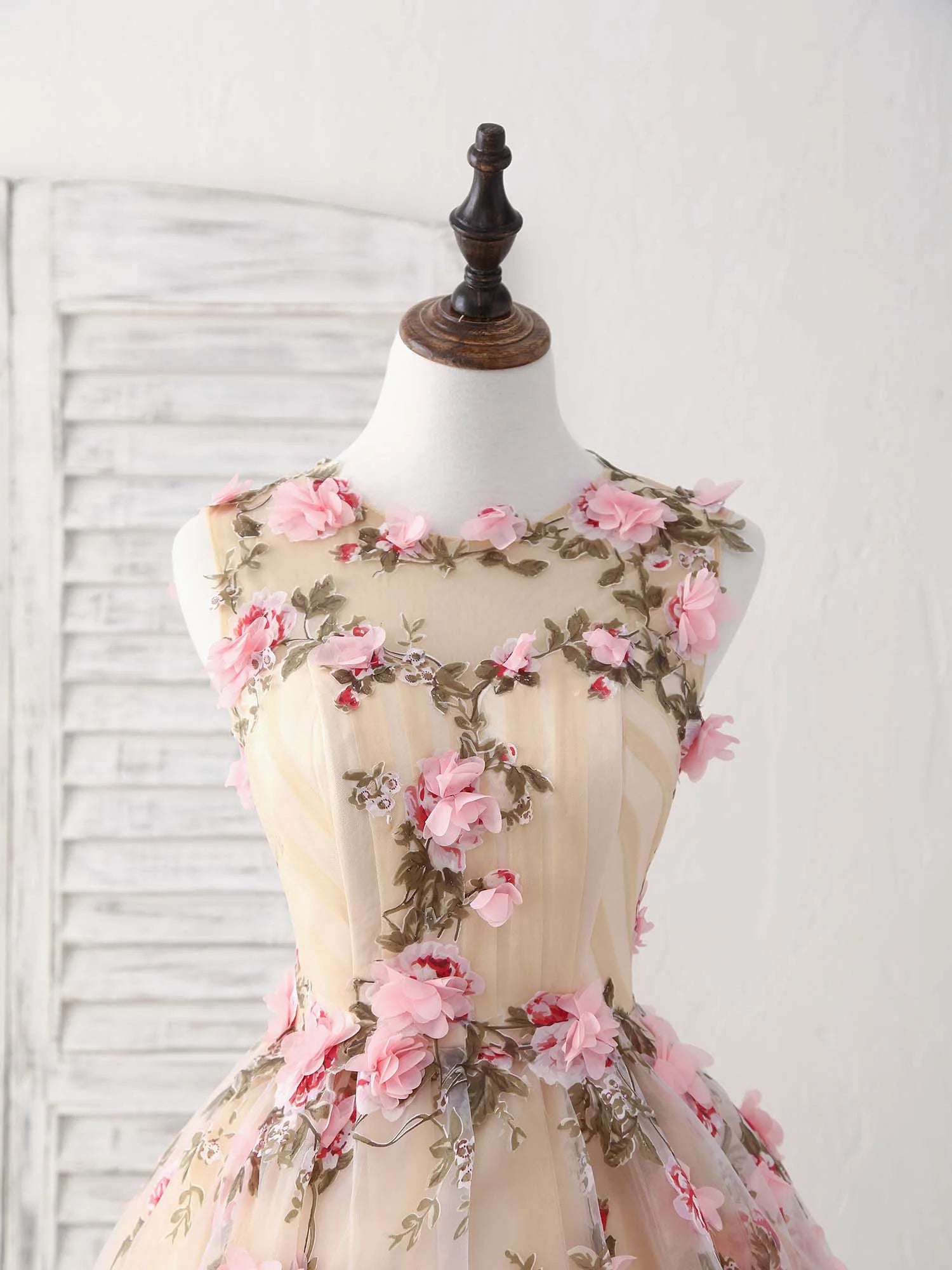 DingJiDress Hot Sale Short Prom Dress A-Line Cocktail Party Dress Wedding Guest Sleeveless Jewel Neck Satin Romantic Appliques Fantastic New Homecoming Dress