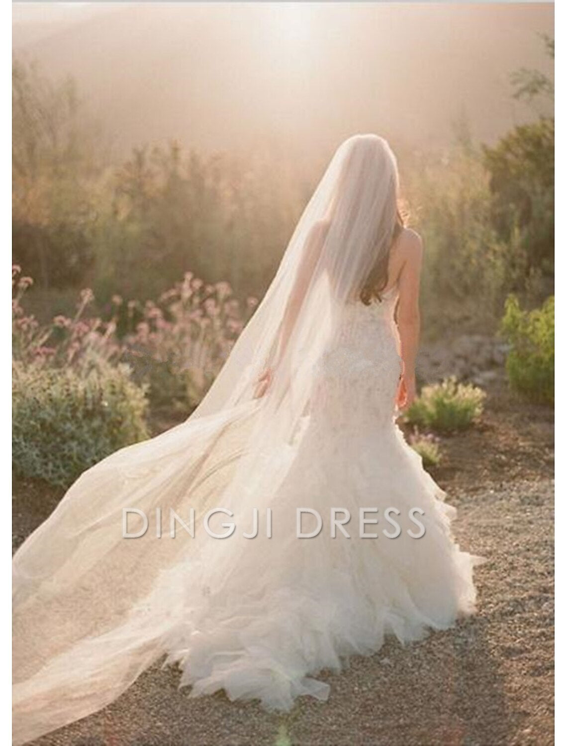Ding Ji One-tier Cut Edge Wedding Veil Chapel Veils with Flower Comb Tulle Angel cut Waterfall Fantastic Hot Sale Veil