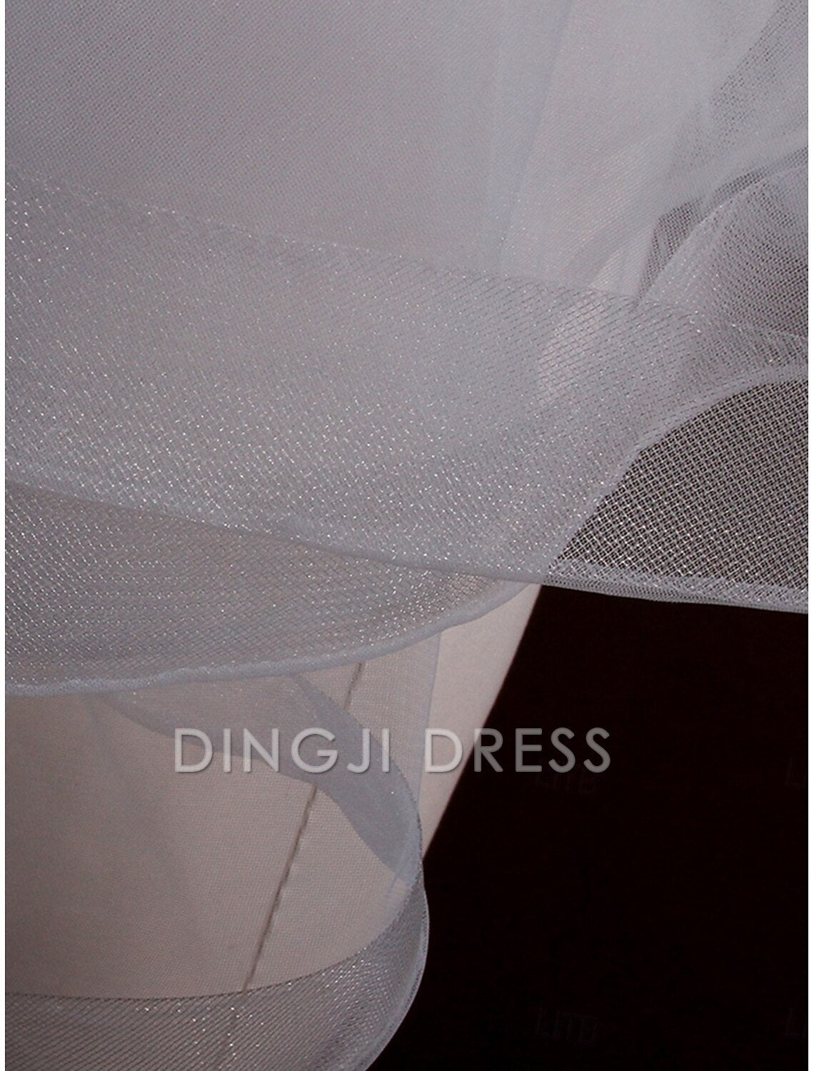 Ding Ji One-tier Comtemporary Stylish Wedding Veil Cathedral Veils Fringe Tulle Luxurious Hot Sale Veil