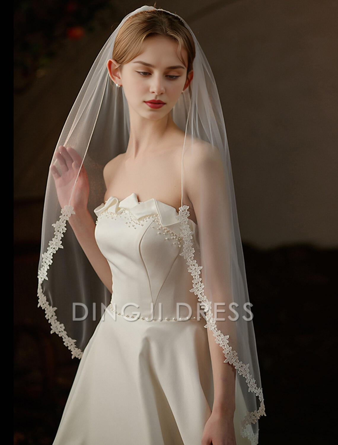 Ding Ji One-tier Lace Sweet Wedding Veil Fingertip Veils Fashion Pure Color Tulle Hot Sale Veil