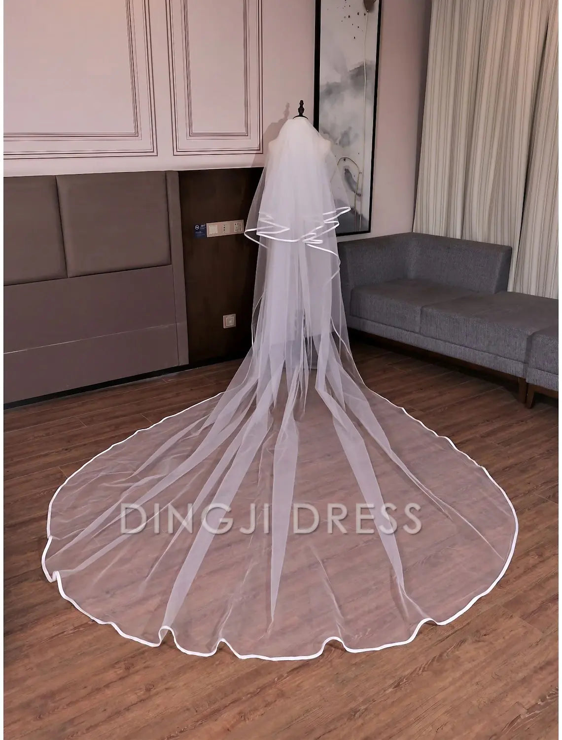 Ding Ji Two-tier Vintage Sweet Wedding Veil Cathedral Veils Tier 137.8 in (350cm) Luxurious Tulle Hot sale Veil