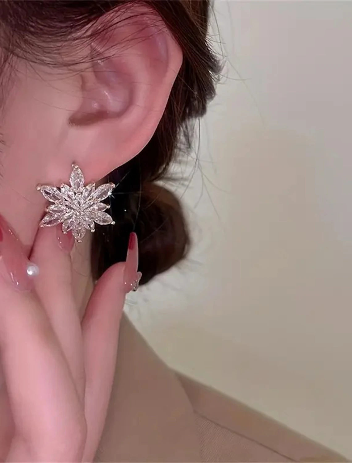 DingJiDress Women's Earrings Fine Jewelry Classic Flower Stylish Simple Earrings Jewelry Golden For Wedding Party 1 Pair