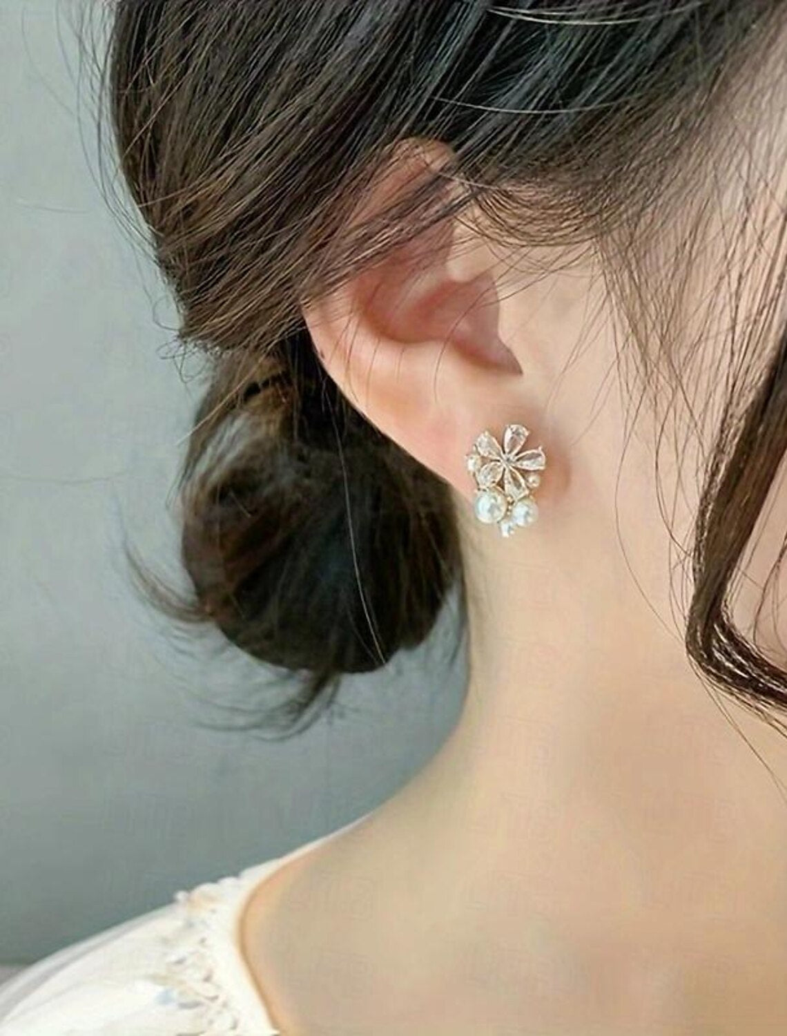 DingJiDress Clear White Fine Jewelry Classic Flower Stylish Earrings Jewelry Gold For Wedding Party 1 Pair
