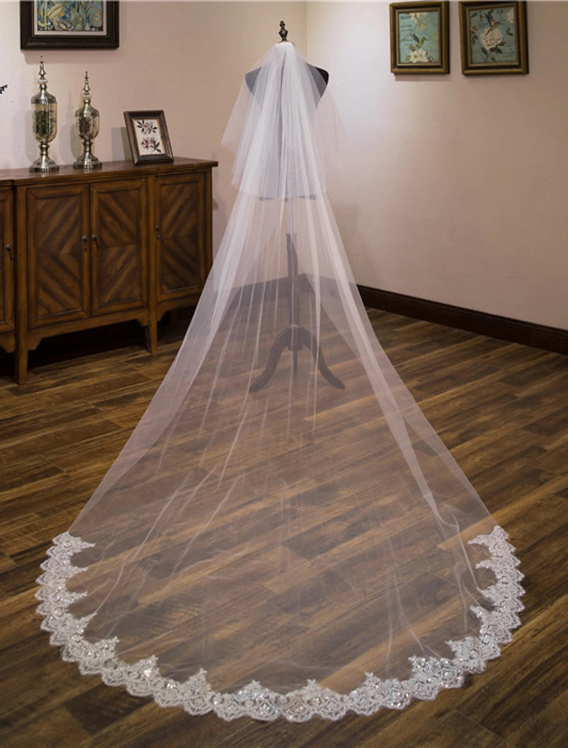 Ding Ji Two-tier Lace Wedding Veil Cathedral Veils with Sequin Embroidery Tulle Hot Sale Veil