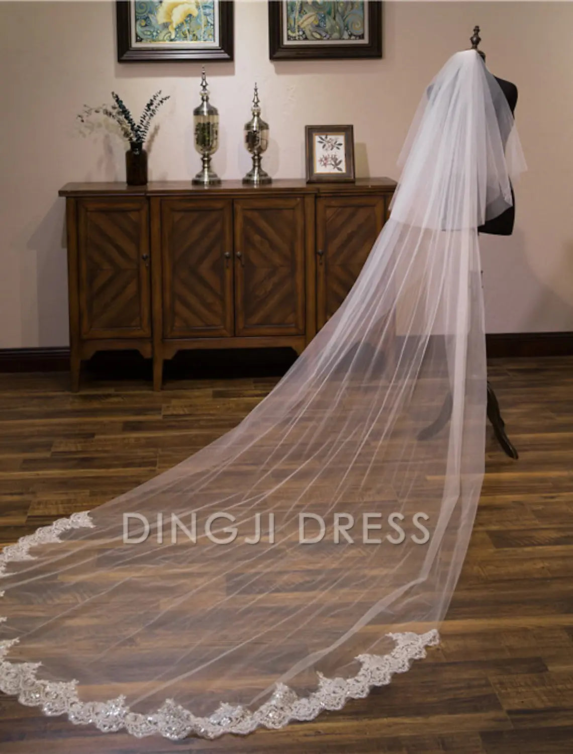 Ding Ji Two-tier Lace Wedding Veil Cathedral Veils with Sequin Embroidery Tulle Hot Sale Veil