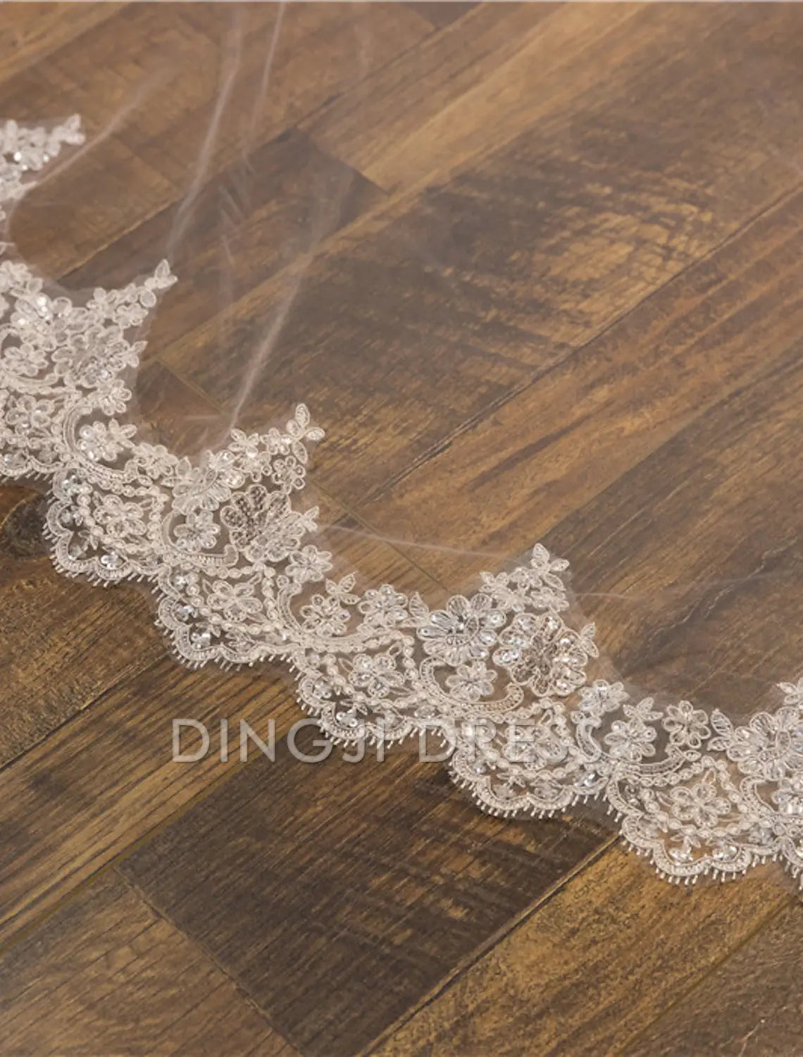Ding Ji Two-tier Lace Wedding Veil Cathedral Veils with Sequin Embroidery Tulle Hot Sale Veil