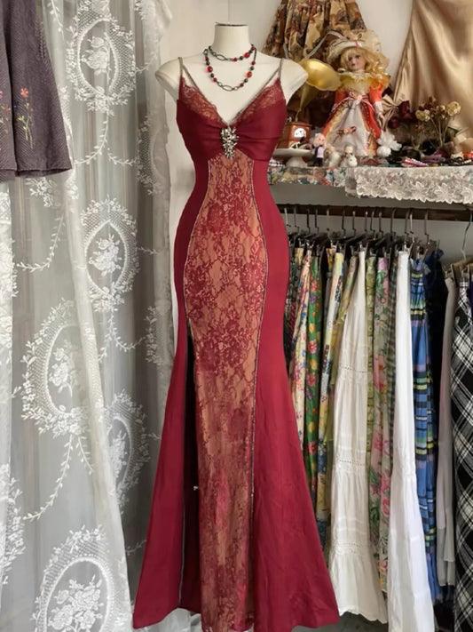 DingJiDress Mermaid V Neck Spaghetti Strap Lace Vintage Elegant Prom Dress