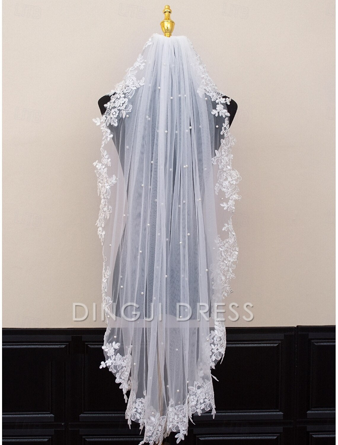 Ding Ji One-tier Comtemporary Stylish Wedding Veil Cathedral Veils with Satin Flower Tulle Pearl Veil