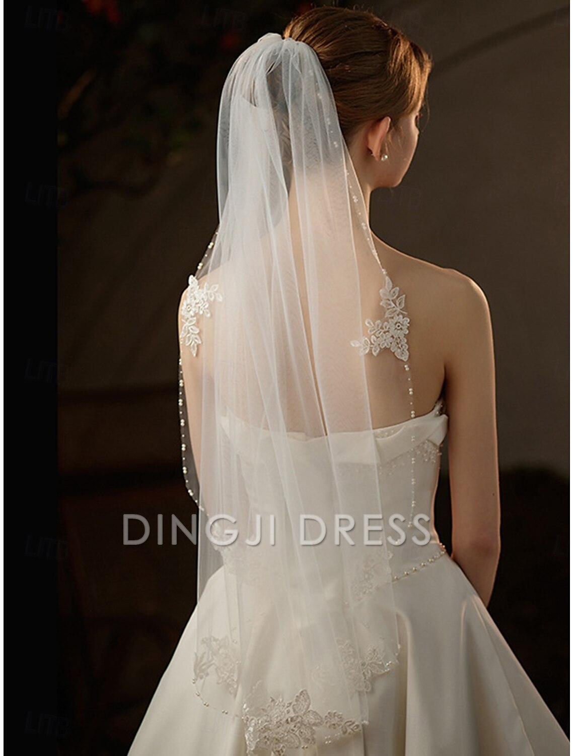 DingJi One-tier Comtemporary Stylish Wedding Veil Elbow Veils Satin Romantic Flower Tulle Hot Sale Veil