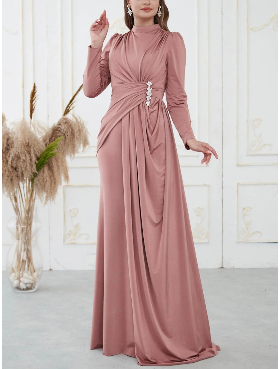 A-Line Evening Gown Elegant Black Dress Dress Formal Sweep / Brush Train Long Sleeve High Neck Satin with Pleats Sequin