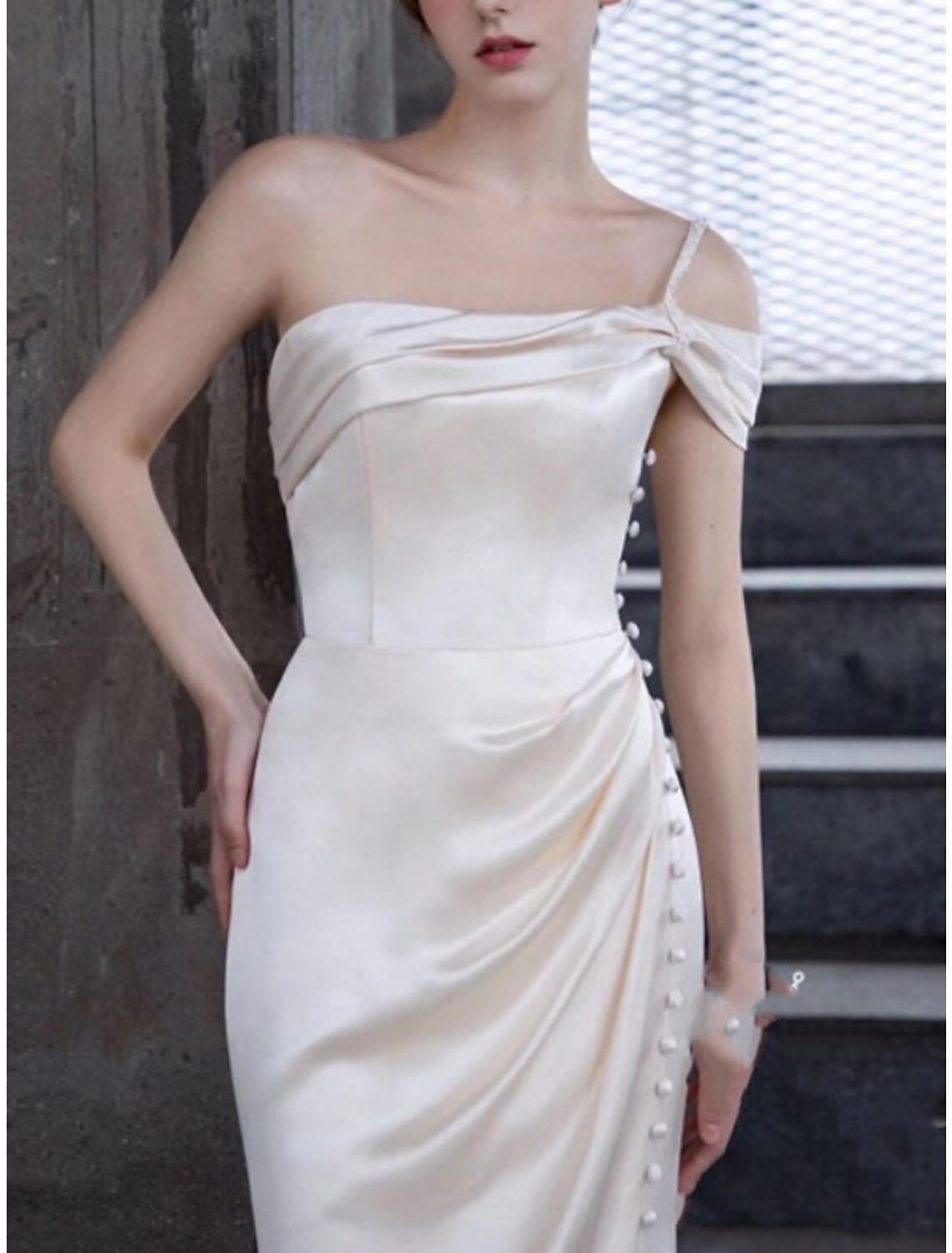 Vintage Casual Wedding Dresses Sheath / Column One Shoulder Cap Sleeve Sweep / Brush Train Satin Bridal Gowns With Ruched